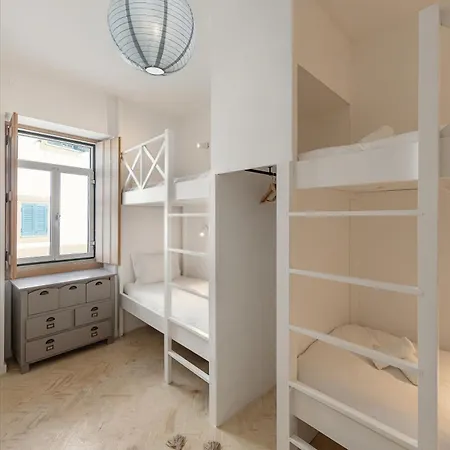 Le Grand Bleu Apartment
