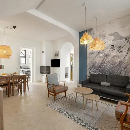 Le Grand Bleu Apartment *