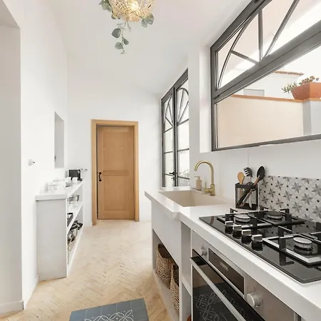 Le Grand Bleu Apartment