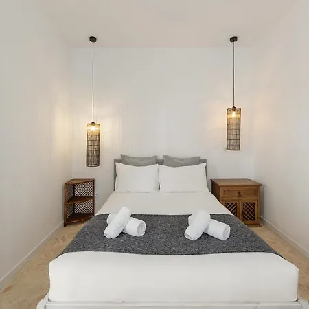 Le Grand Bleu Apartment